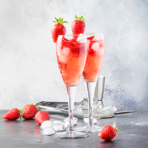 Rossini,Alcoholic,Cocktail,With,Italian,Sparkling,Wine,,Strawberry,Puree,And