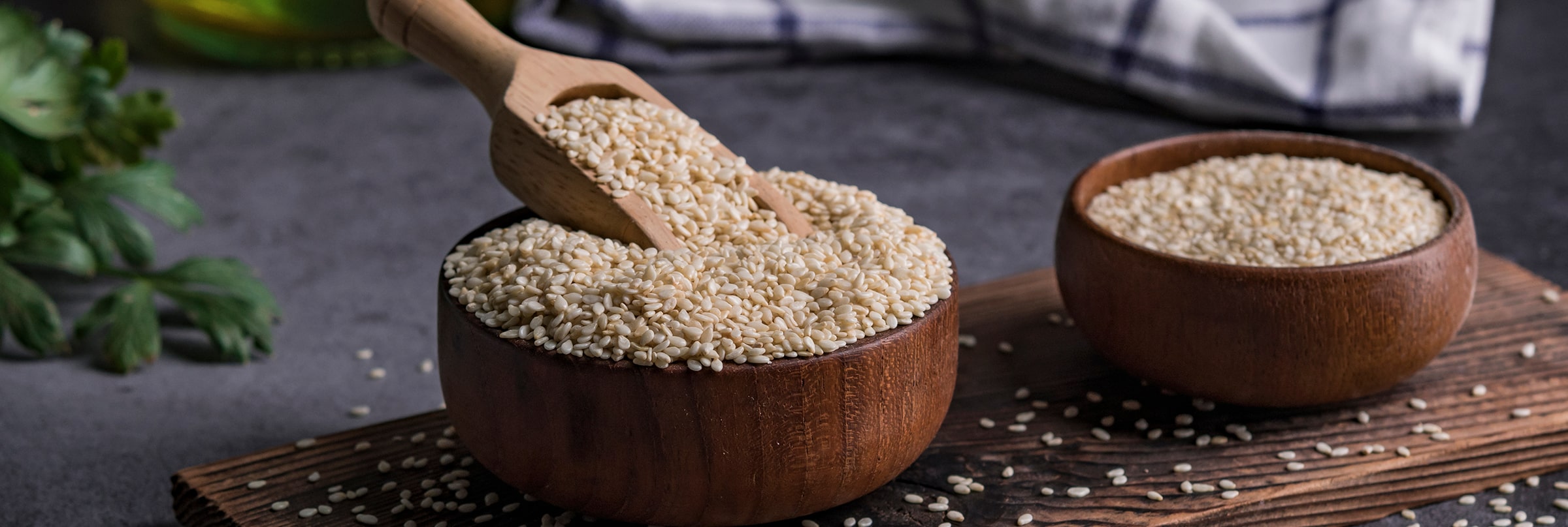 Sesame Seeds and Food Allergies header image with sesame seeds in a bowl